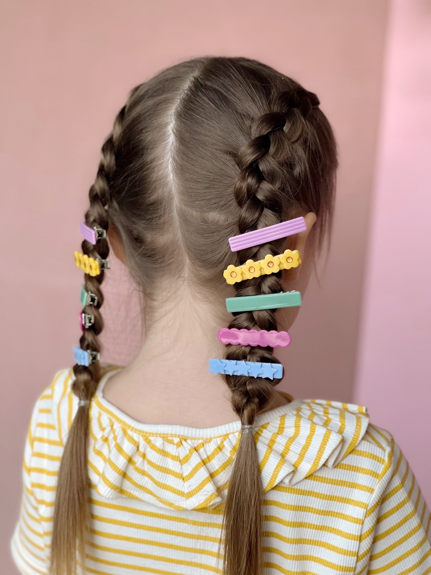 25 Winter Party Hairstyles + Accessories For 2022-23 - Brit + Co
